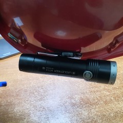 Аккумуляторный фонарь LED LENSER MT10